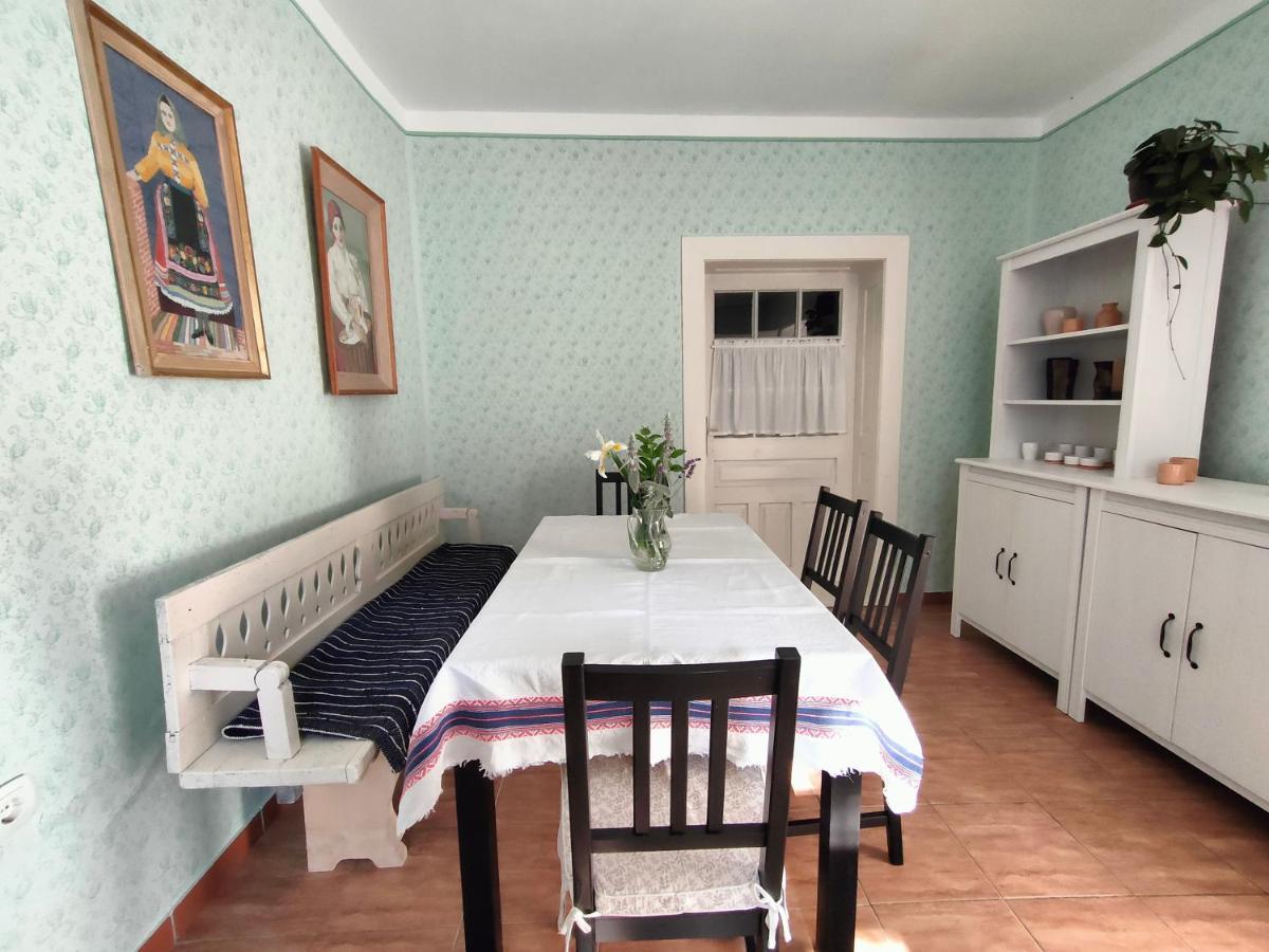 Bed and Breakfast Ethno&Coffee House Tulip Glozan Екстер'єр фото