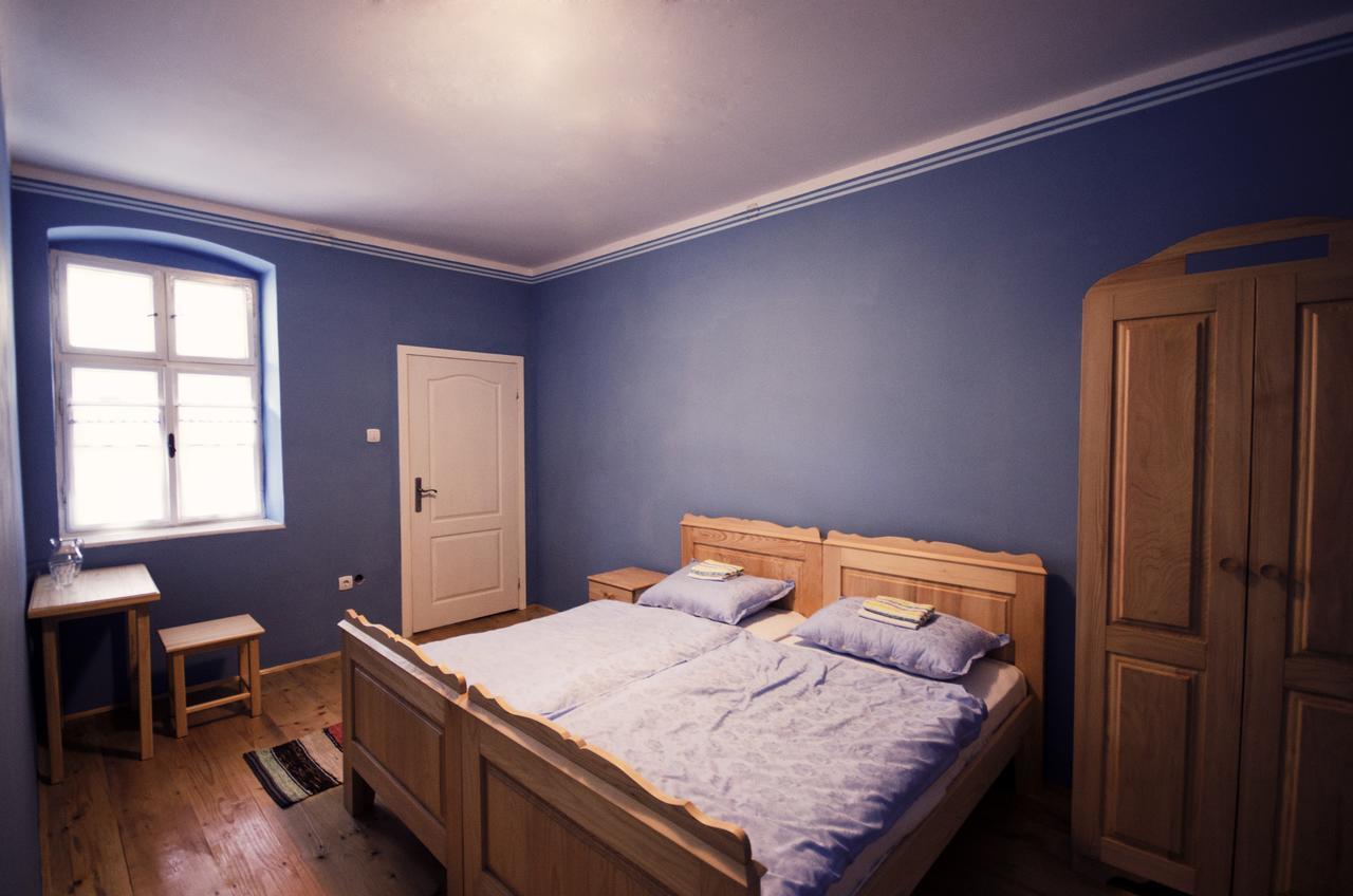 Bed and Breakfast Ethno&Coffee House Tulip Glozan Екстер'єр фото